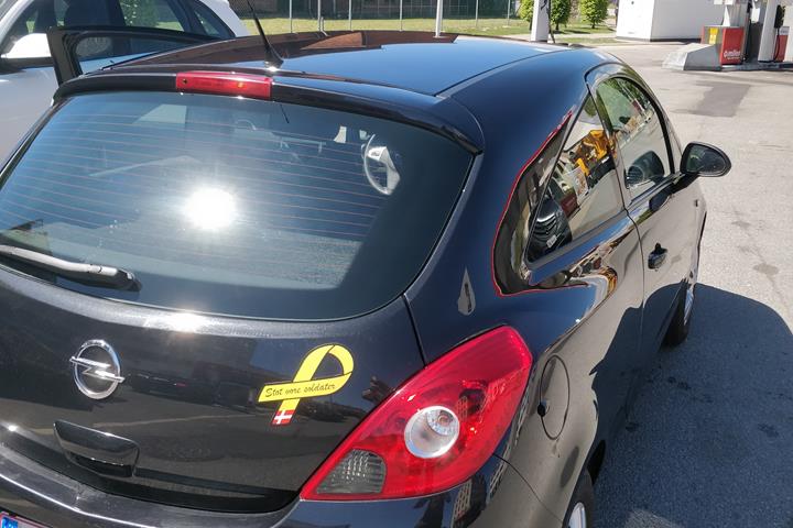 Sort Opel Corsa fra 2013