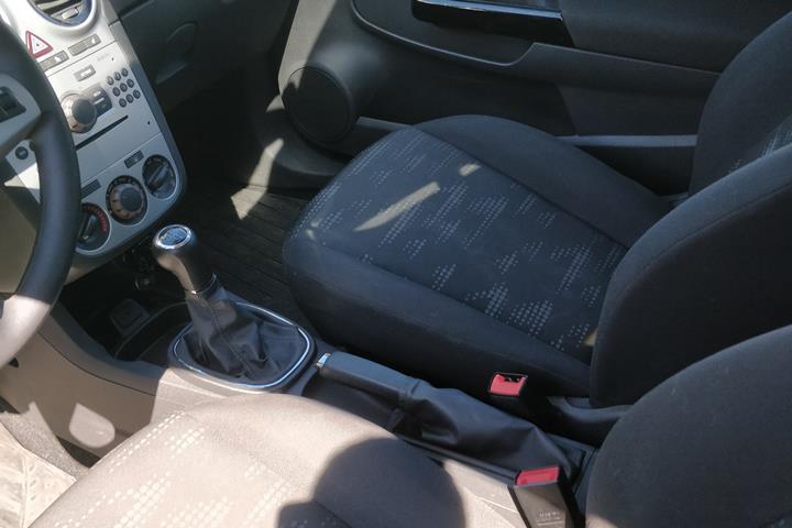 Sort Opel Corsa fra 2013