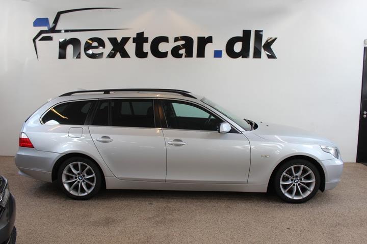 Grå BMW 530d fra 2006