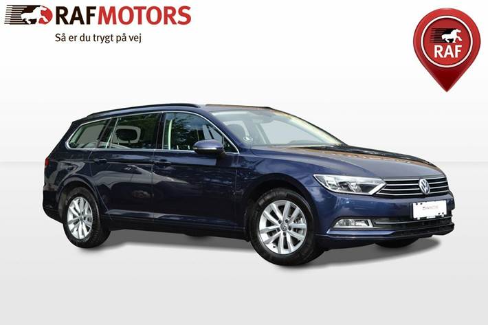 Blå VW Passat fra 2016