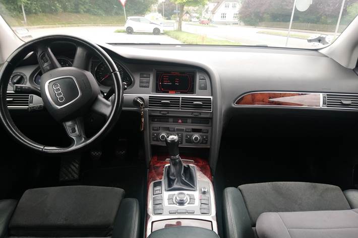 Sort Audi A6 fra 2004