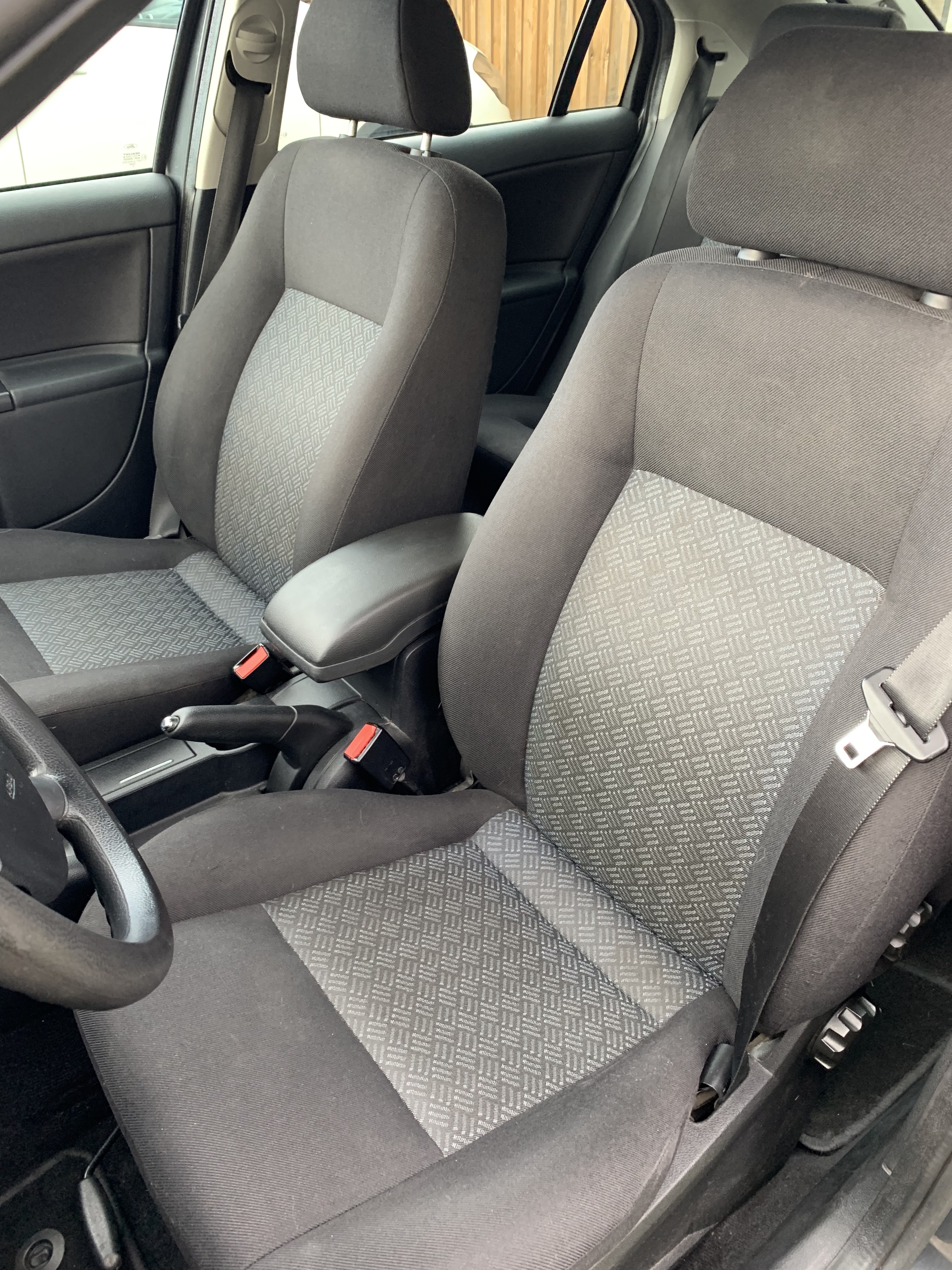 Grå Ford Mondeo fra 2006