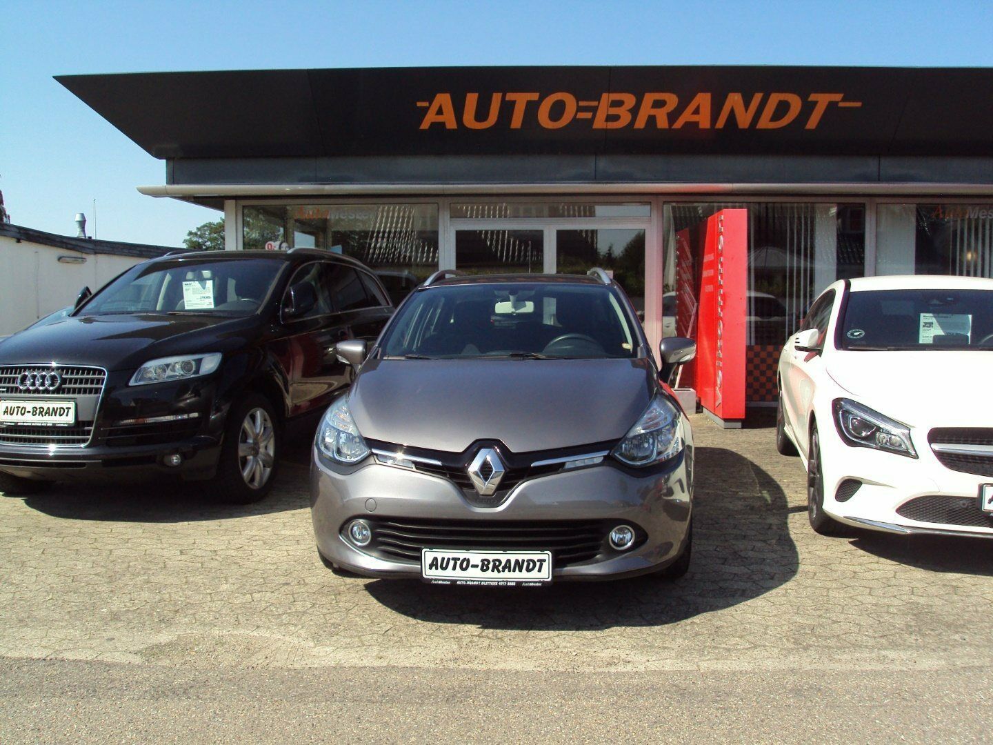 Grå Renault Clio IV fra 2014