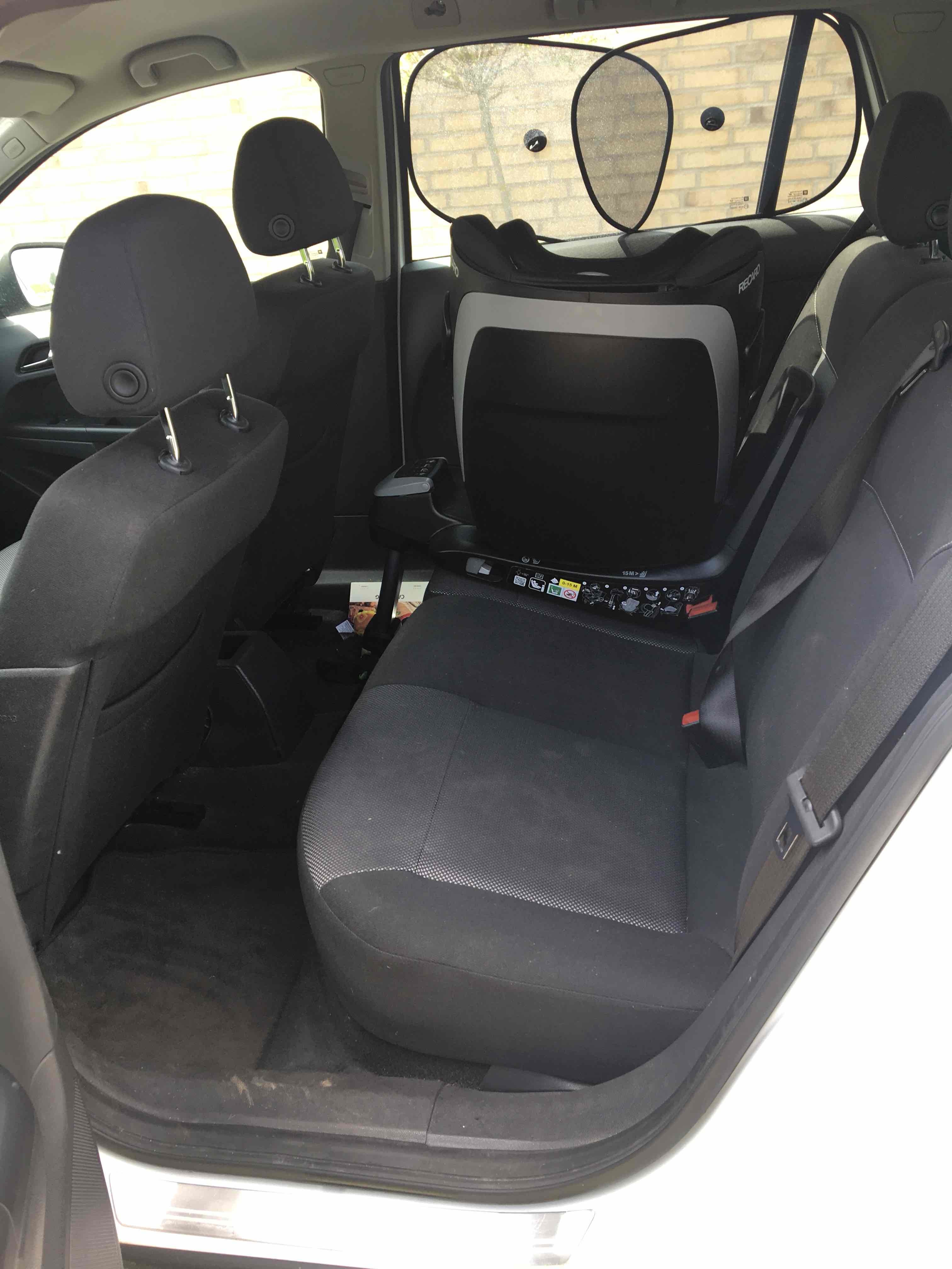 Hvid Opel Astra fra 2009