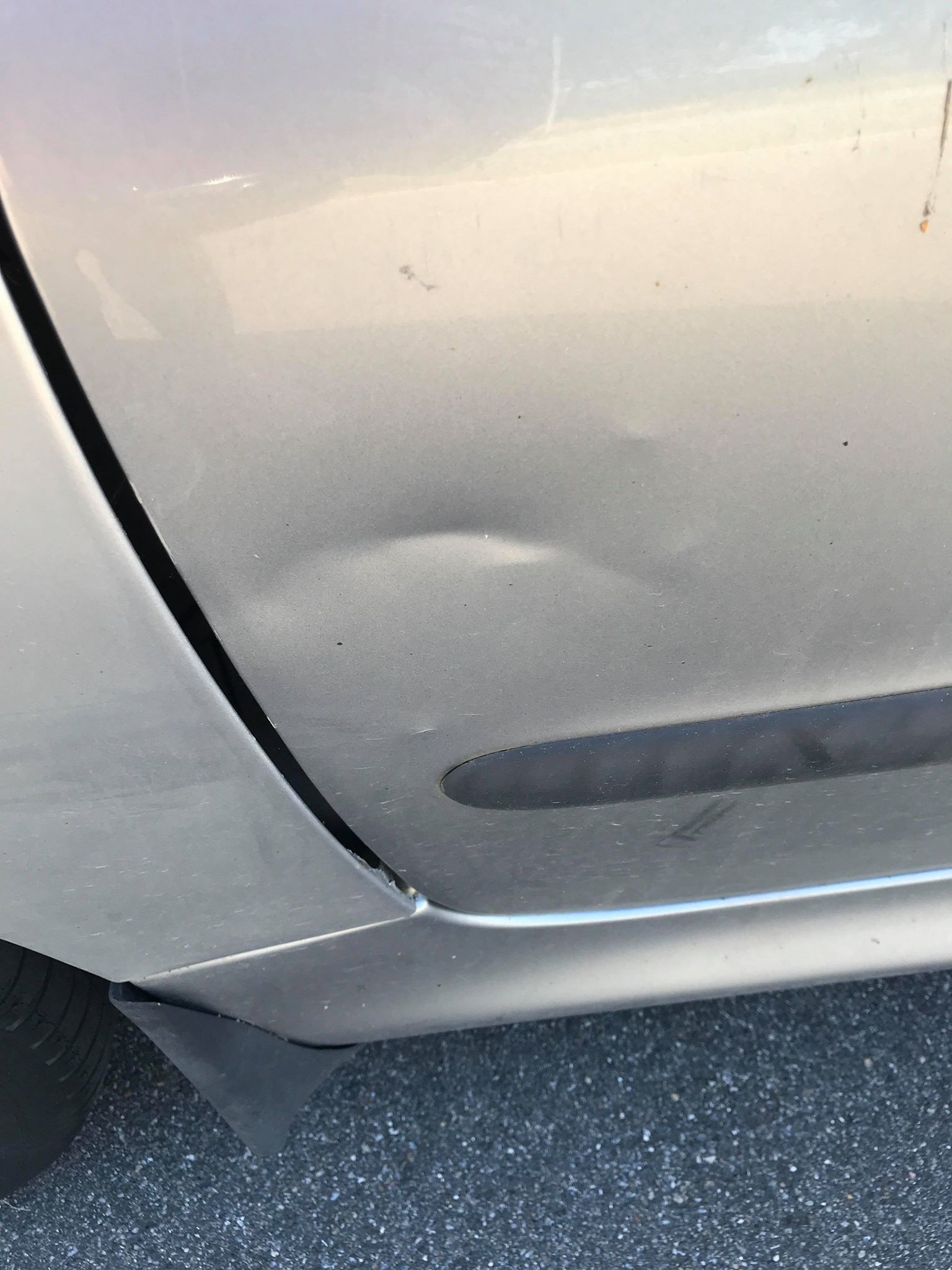 Grå Peugeot 206 fra 2001