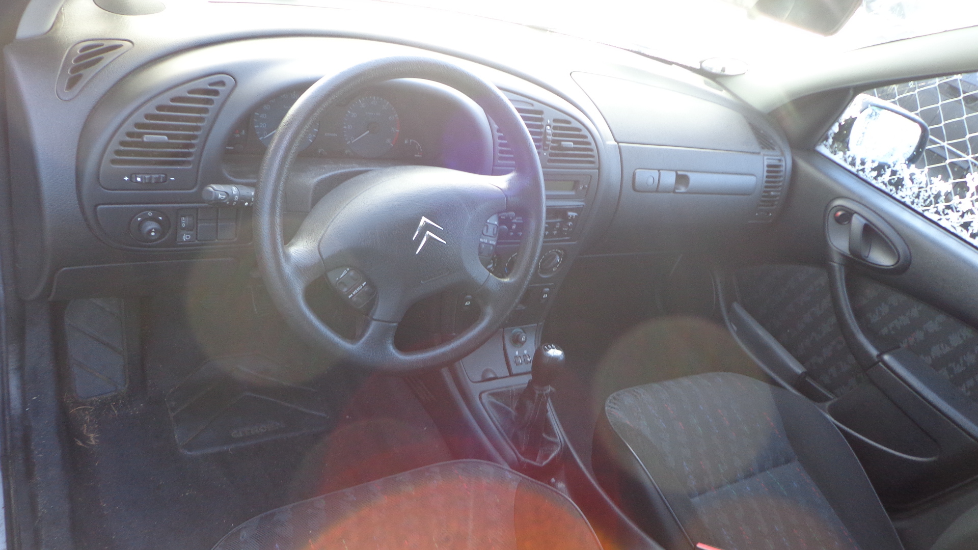 Sølv Citroën Xsara fra 2001
