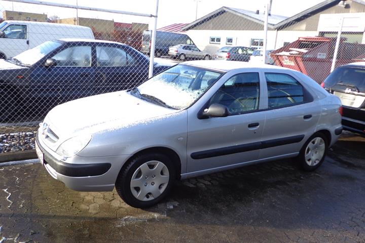 Sølv Citroën Xsara fra 2001