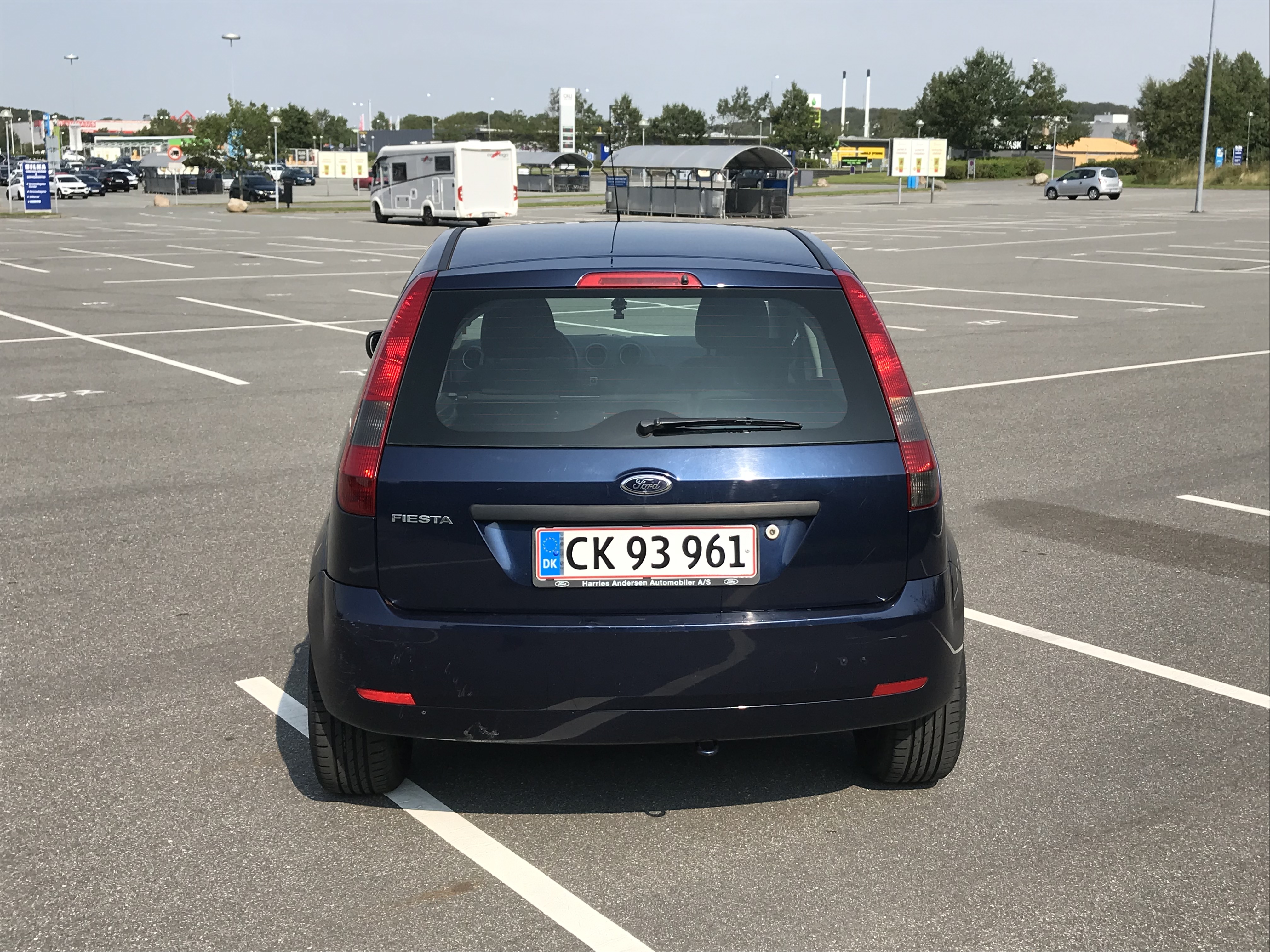 Blå Ford Fiesta fra 2004
