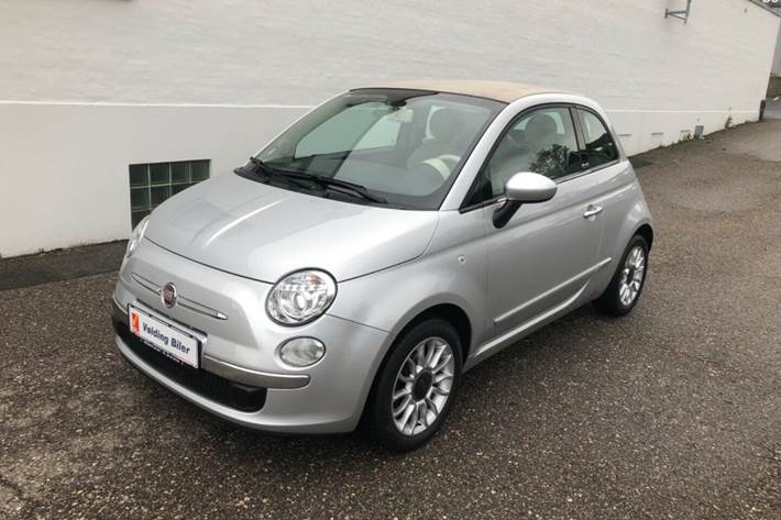 Grå Fiat 500C fra 2010