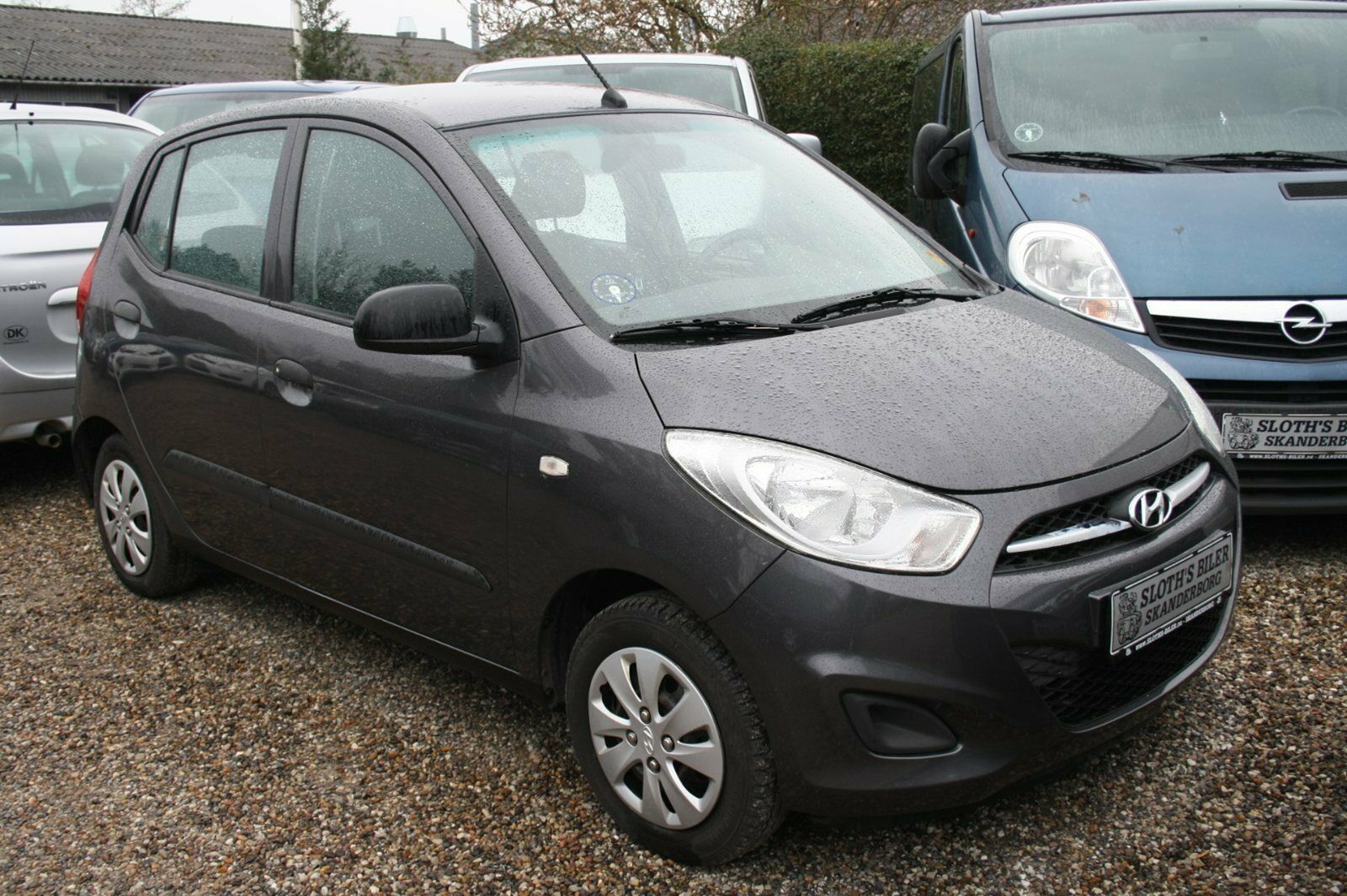 Grå Hyundai i10 fra 2012