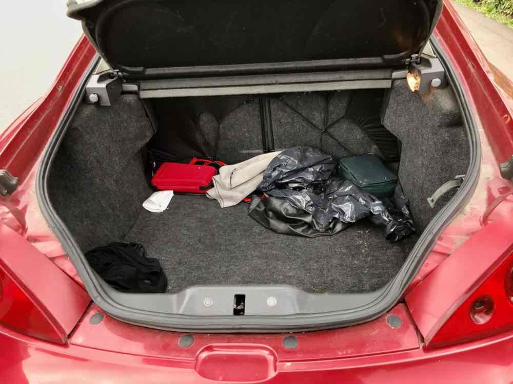 Rød Ford Cougar fra 1999