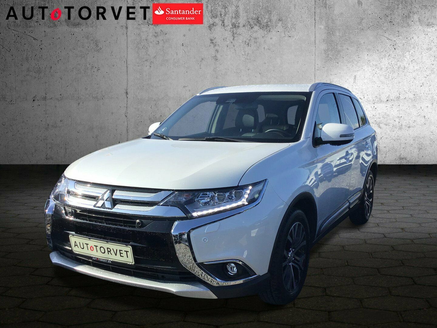 Guide til Mitsubishi Outlander 2.4 Plug-In Hybrid Top 4WD (Årgang 09/2018 - 09/2019)