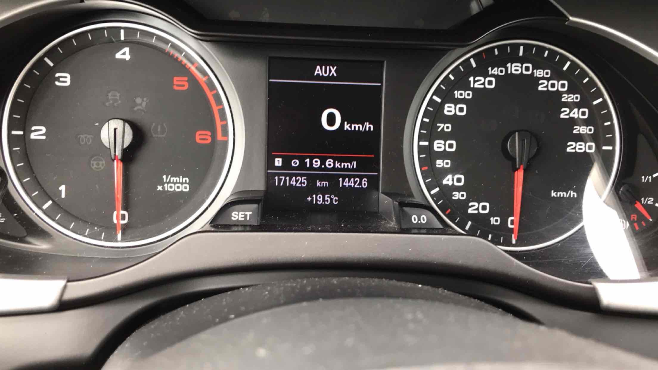 Hvid Audi A4 fra 2011