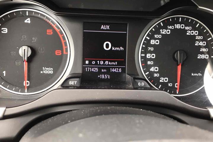 Hvid Audi A4 fra 2011