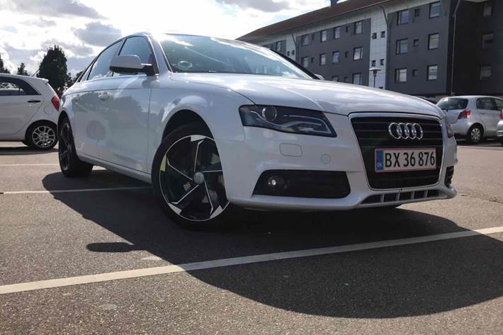 Hvid Audi A4 fra 2011