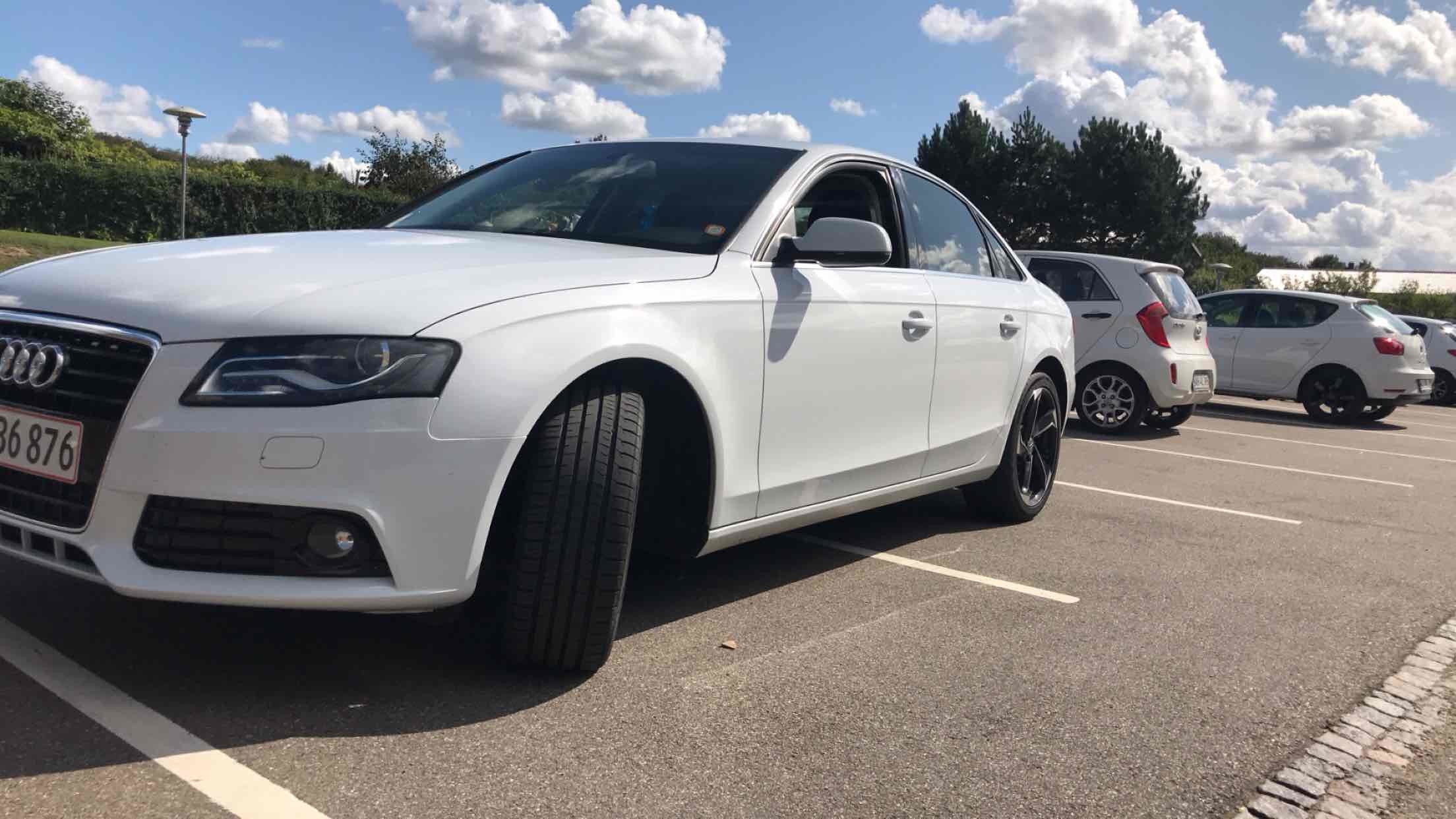 Hvid Audi A4 fra 2011
