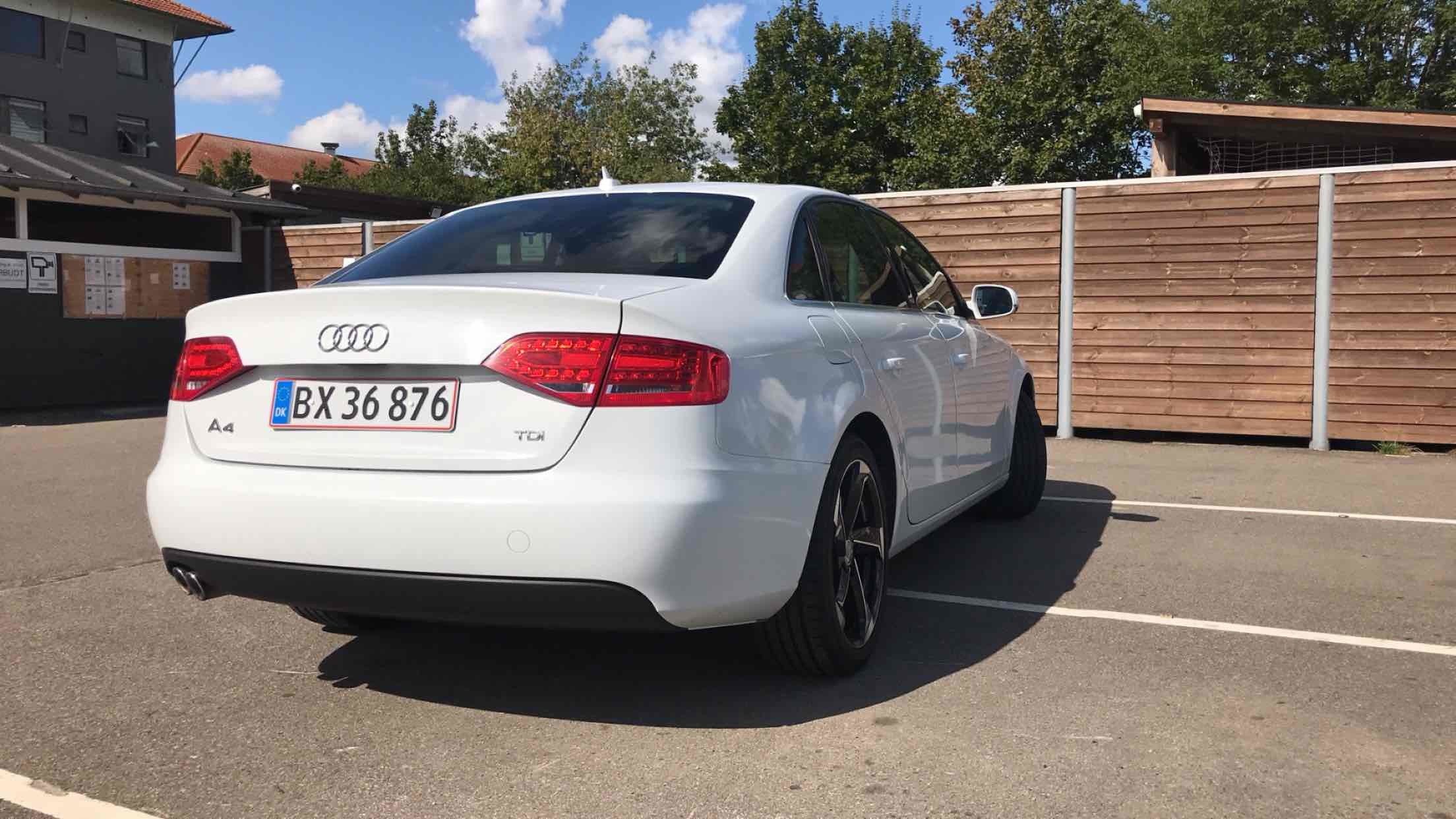Hvid Audi A4 fra 2011