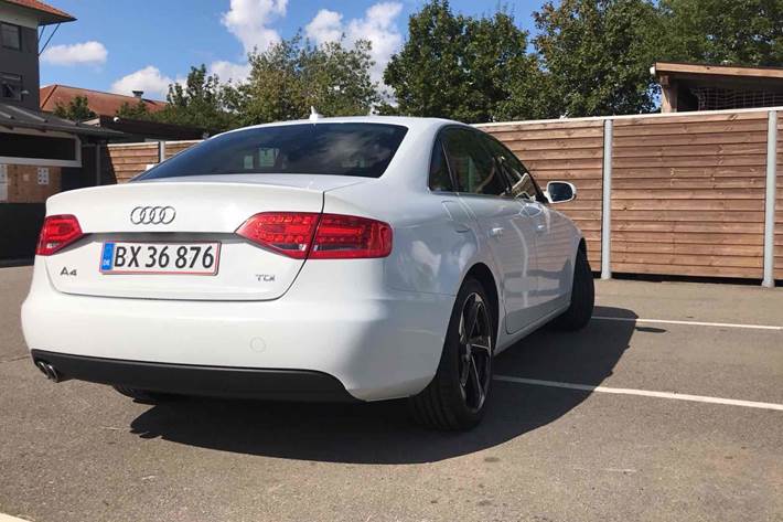 Hvid Audi A4 fra 2011