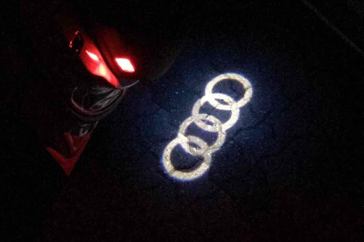 Hvid Audi A4 fra 2011