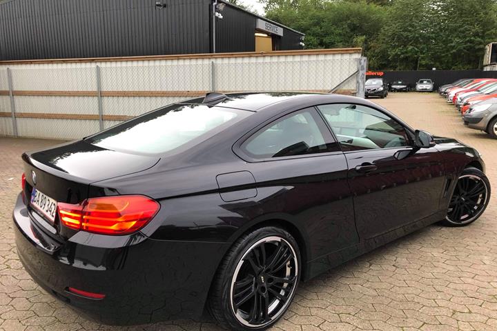 Sort BMW 420d fra 2014