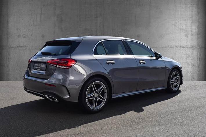 Grå Mercedes A180 d fra 2019