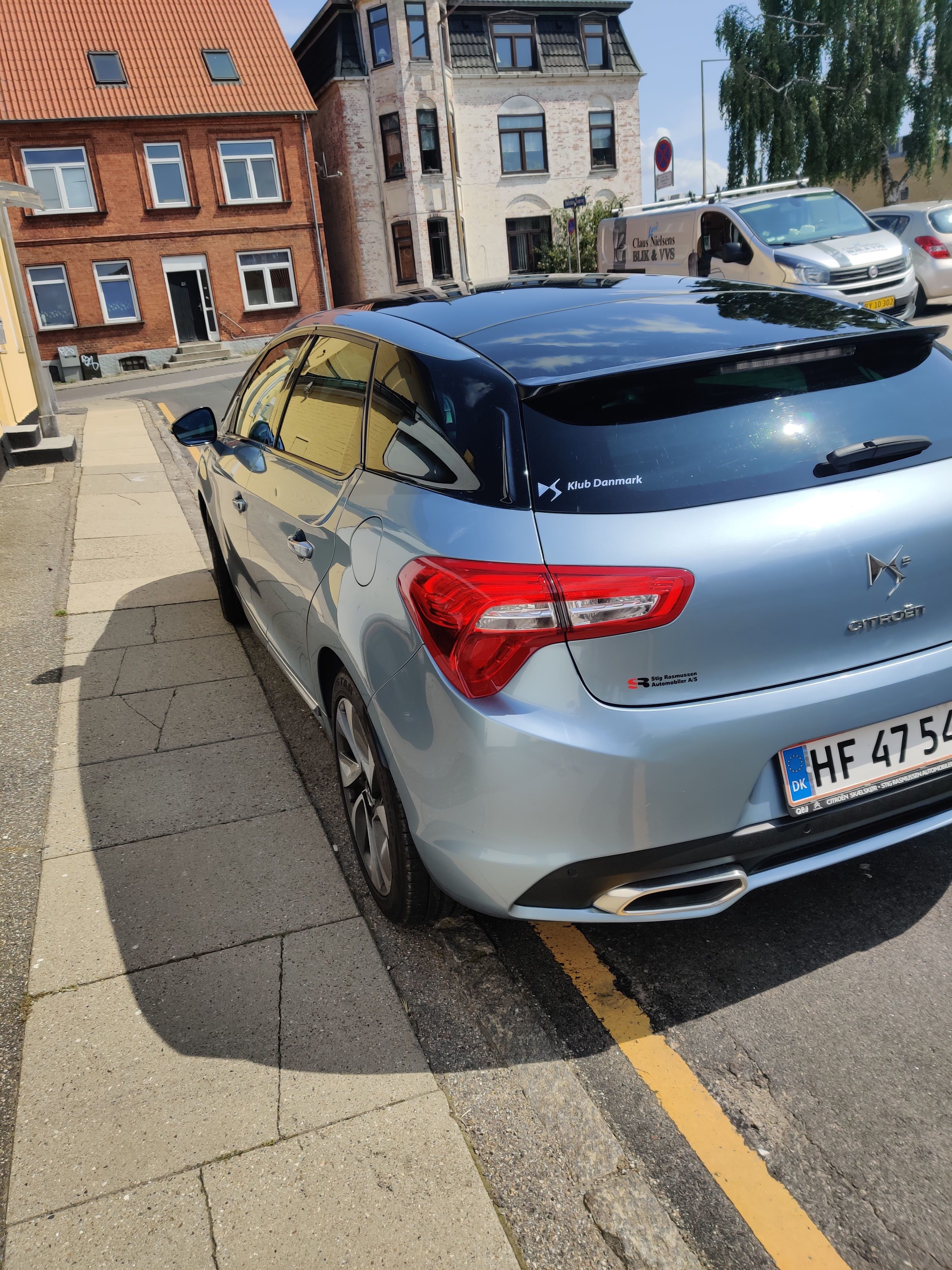 Blå Citroën DS5 fra 2012