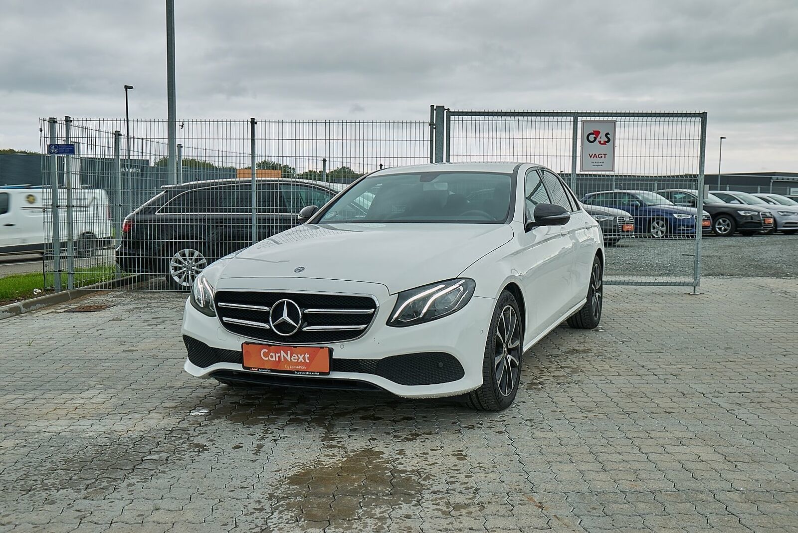 Hvid Mercedes E220 d fra 2017