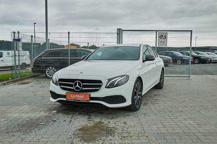 Hvid Mercedes E220 d fra 2017