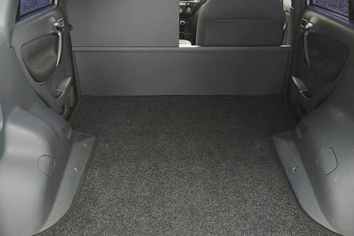 Grå Toyota RAV4 fra 2002