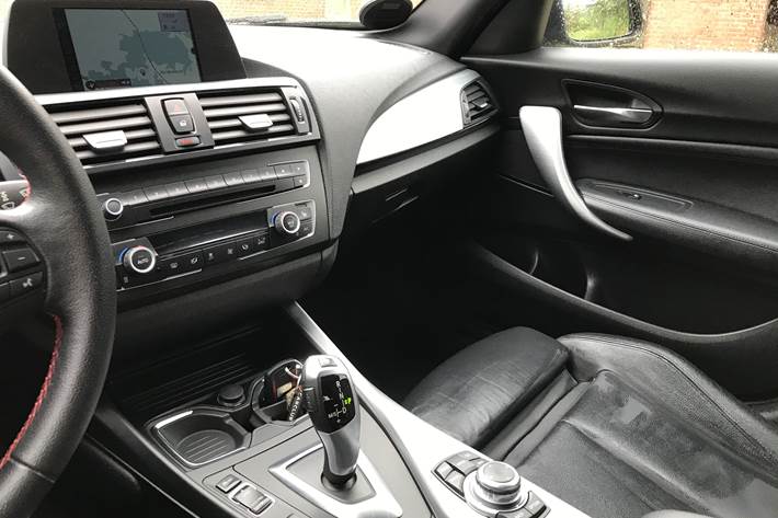 Grå BMW 120d fra 2012