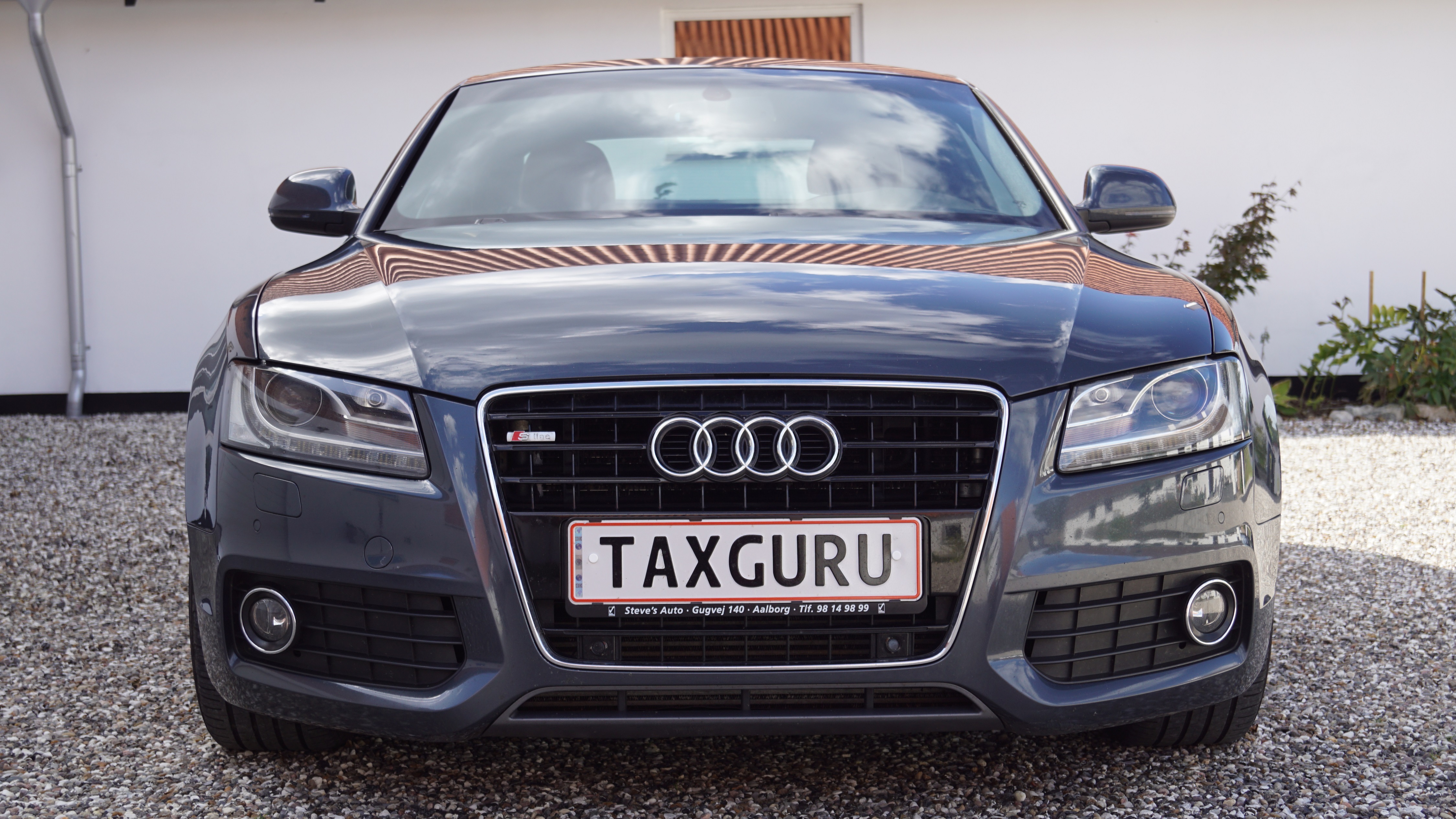 Grå Audi A5 fra 2008