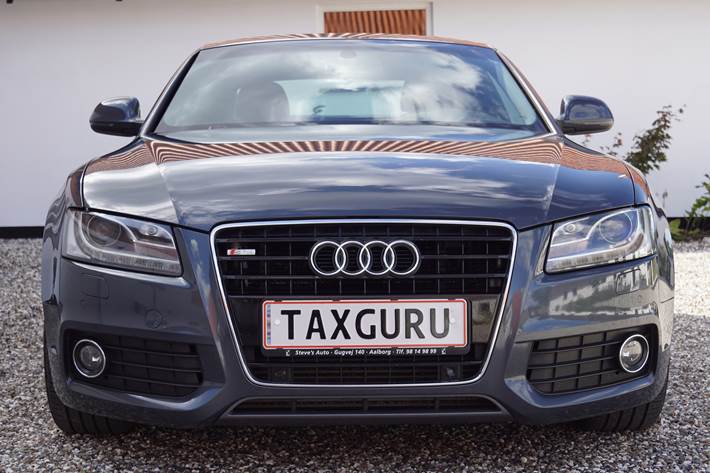 Grå Audi A5 fra 2008