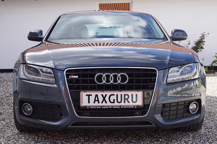 Grå Audi A5 fra 2008