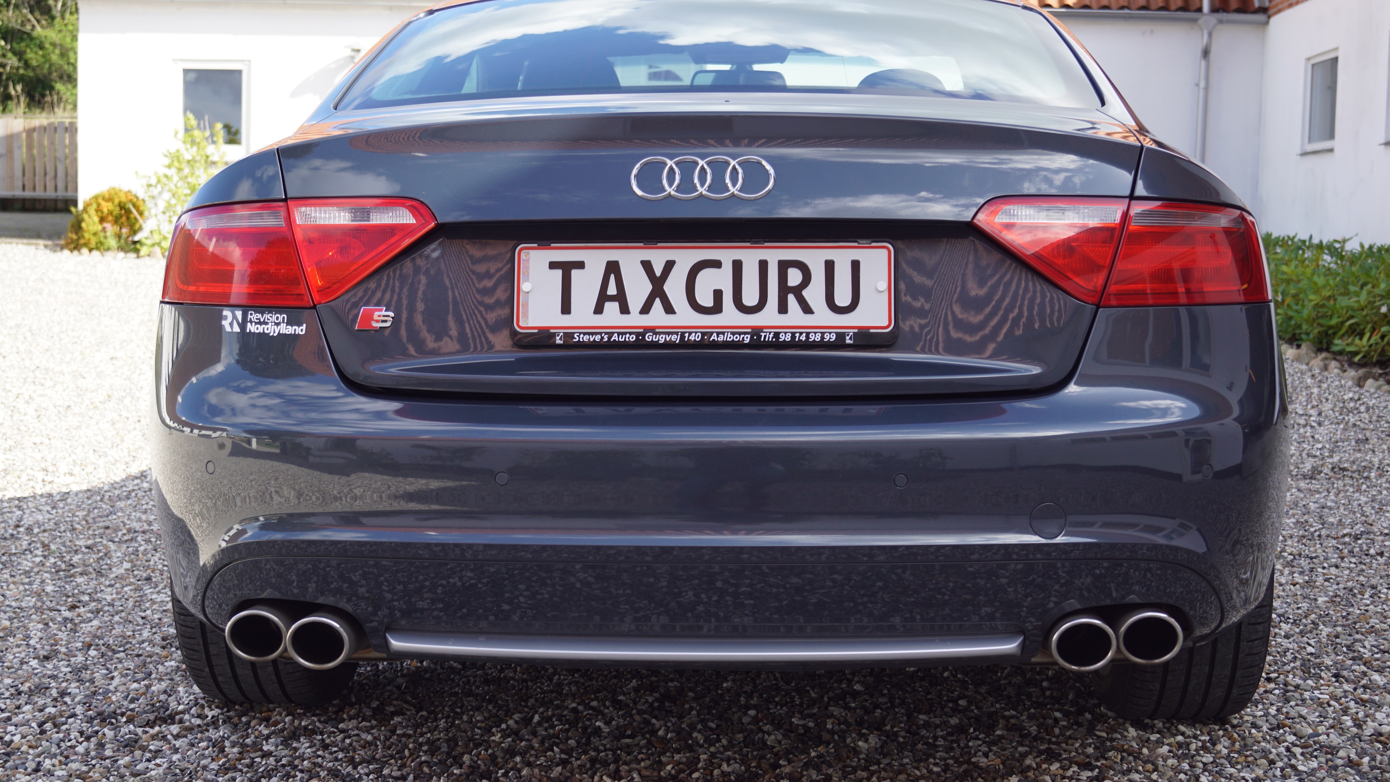 Grå Audi A5 fra 2008