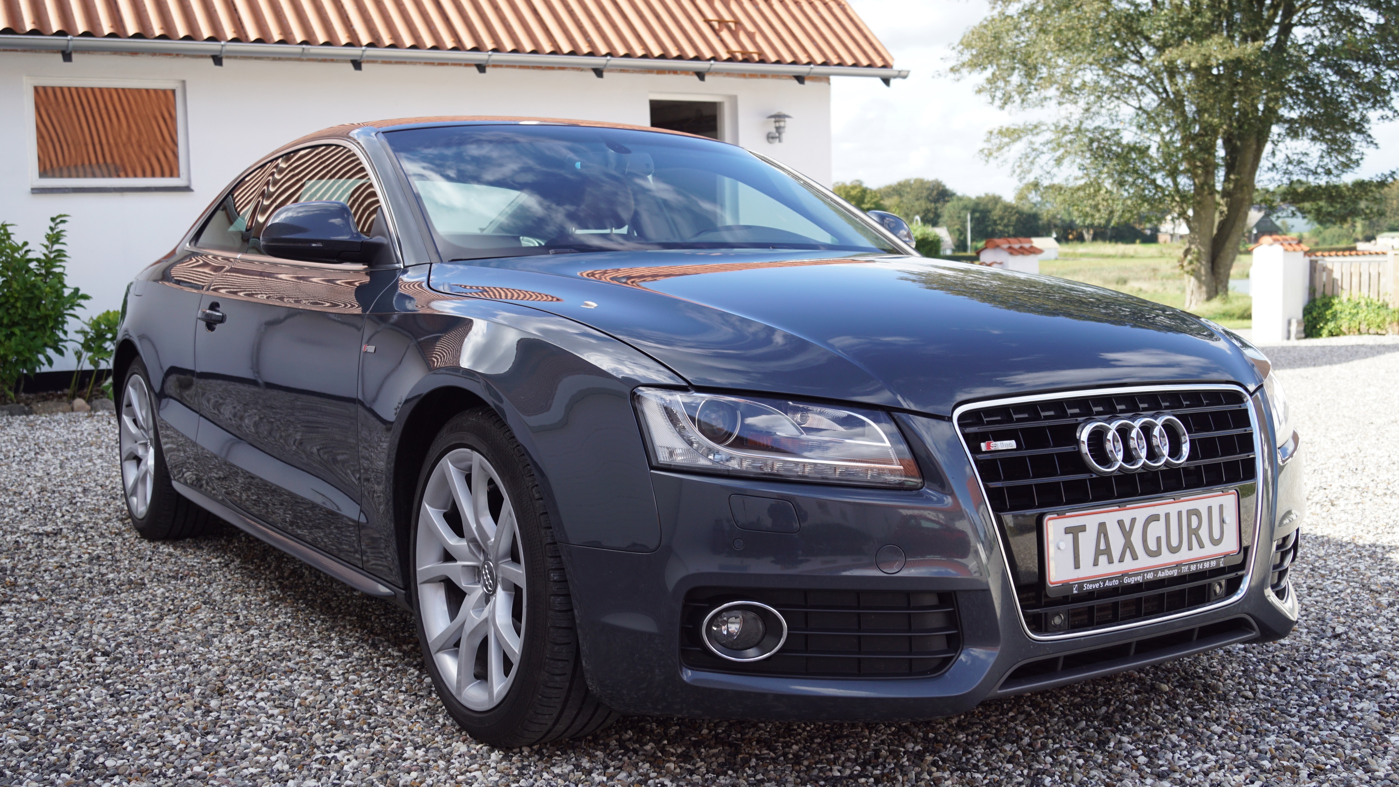 Grå Audi A5 fra 2008