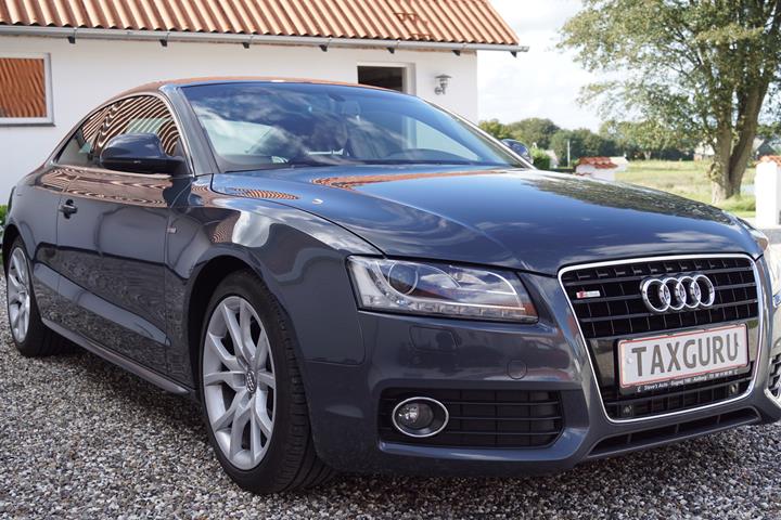 Grå Audi A5 fra 2008