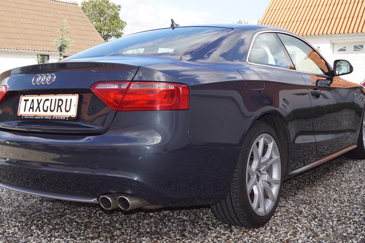 Grå Audi A5 fra 2008