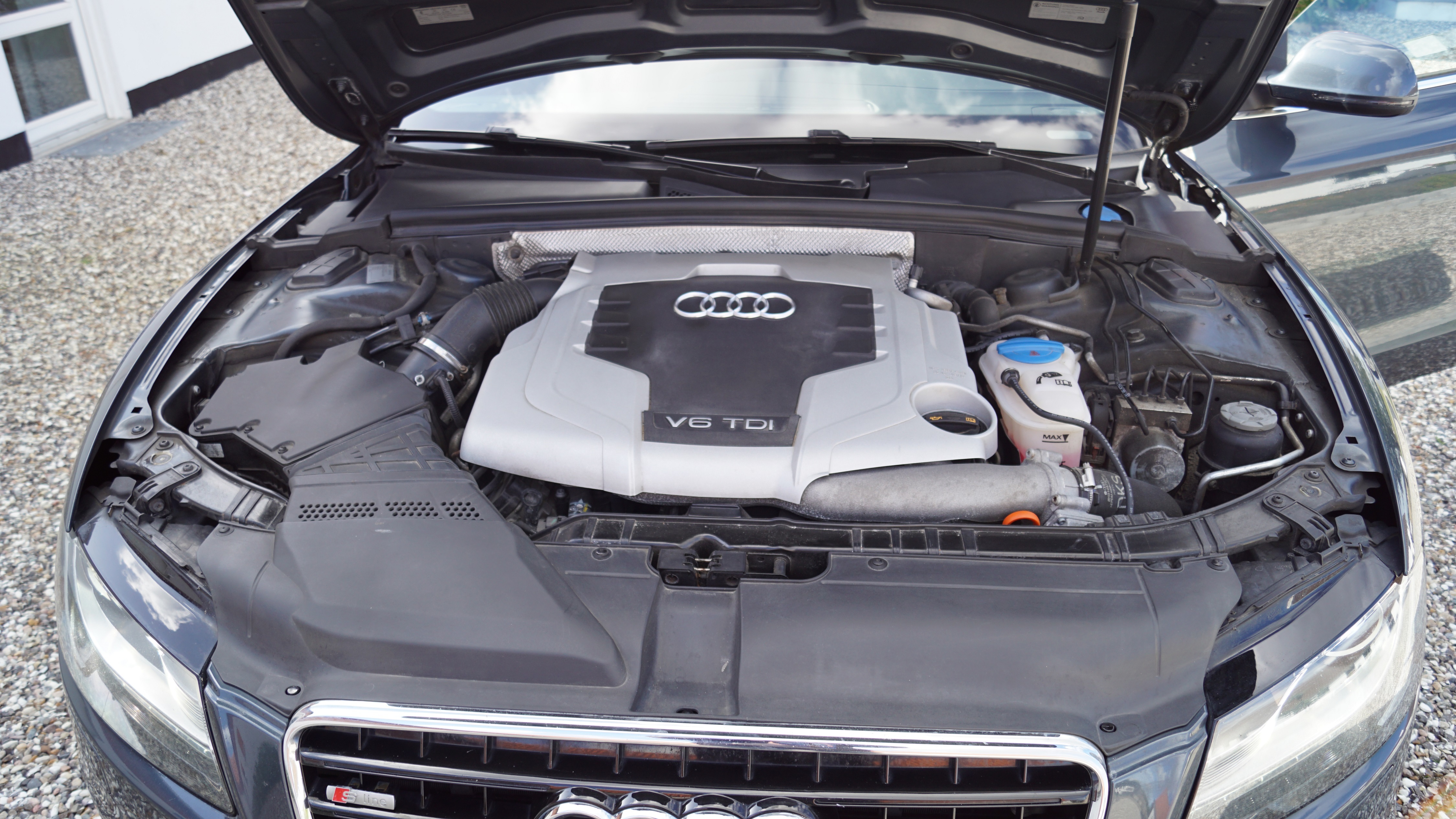 Grå Audi A5 fra 2008