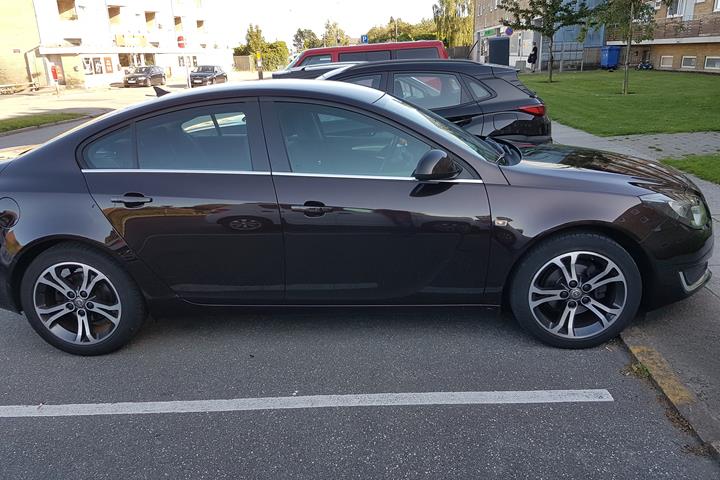 Brun Opel Insignia fra 2014