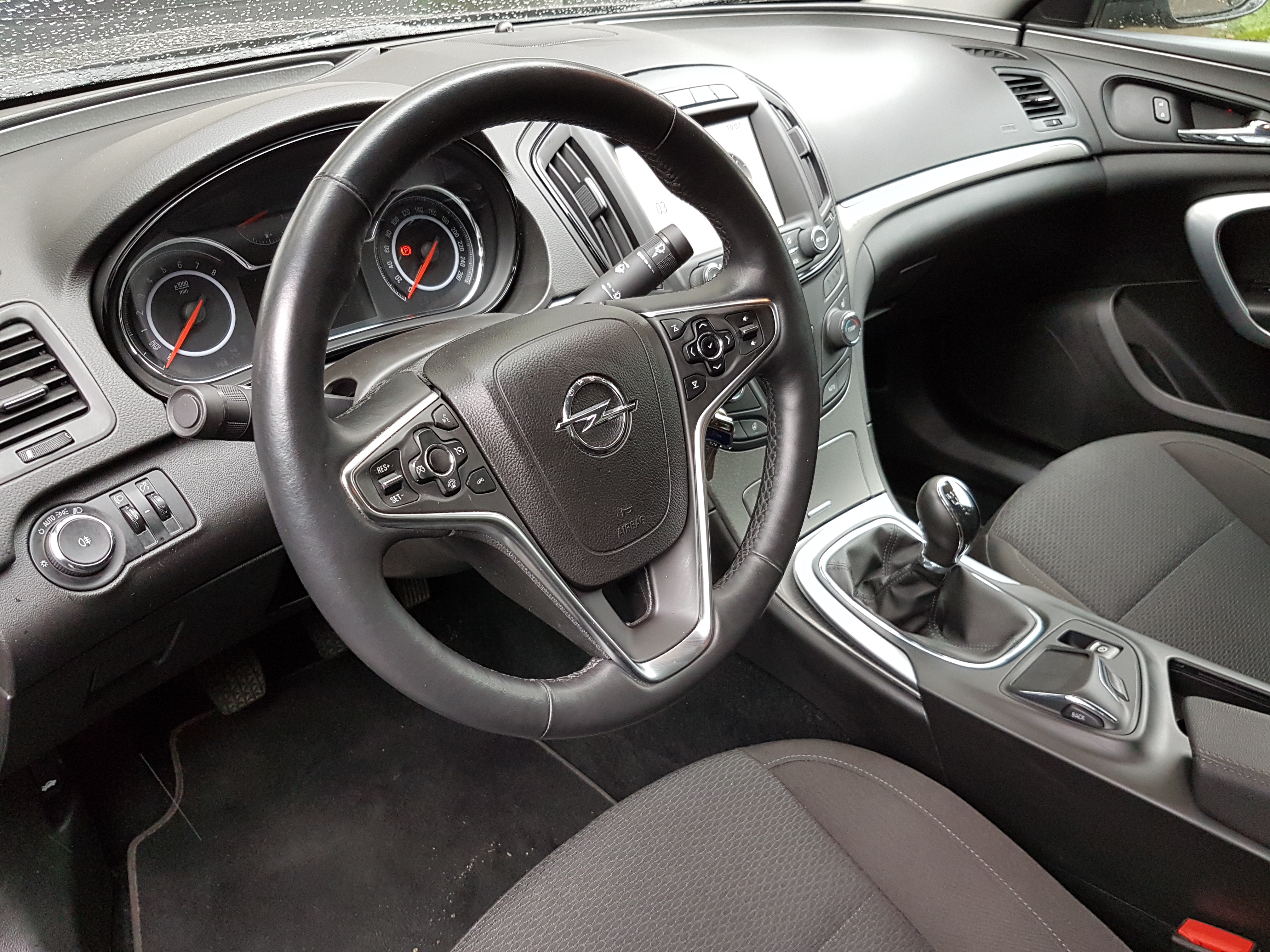Brun Opel Insignia fra 2014