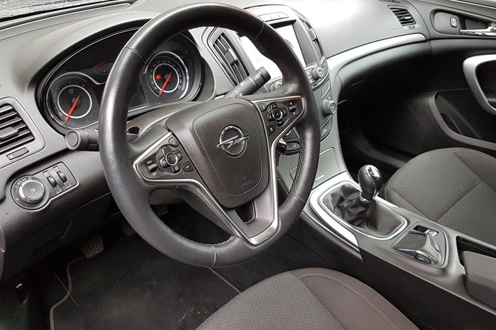 Brun Opel Insignia fra 2014
