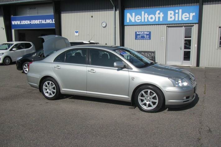 undefined Toyota Avensis fra 2004