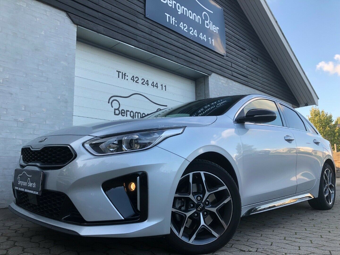 Grå Kia ProCeed fra 2019