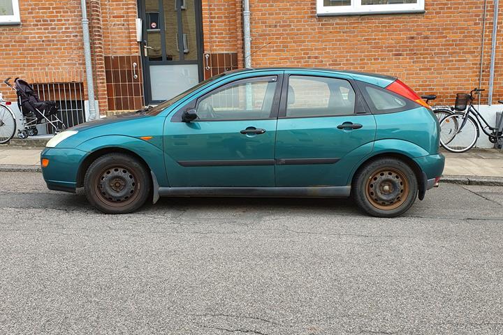 Grøn Ford Focus fra 1999