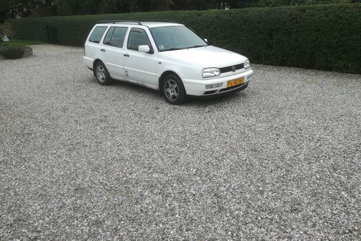 Hvid VW Golf III fra 1998