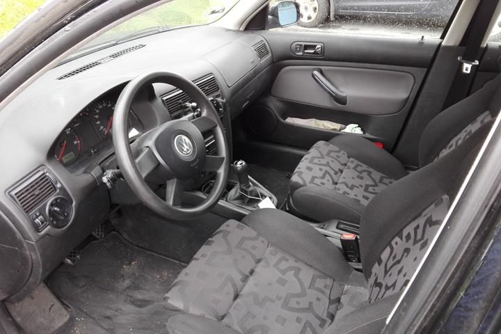 Sort VW Golf IV fra 1999