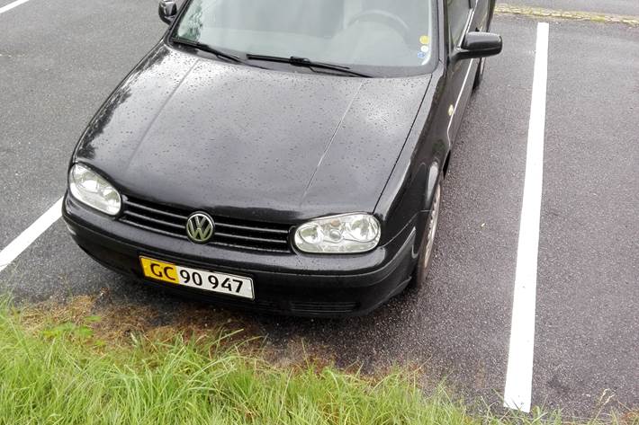 Sort VW Golf IV fra 1999