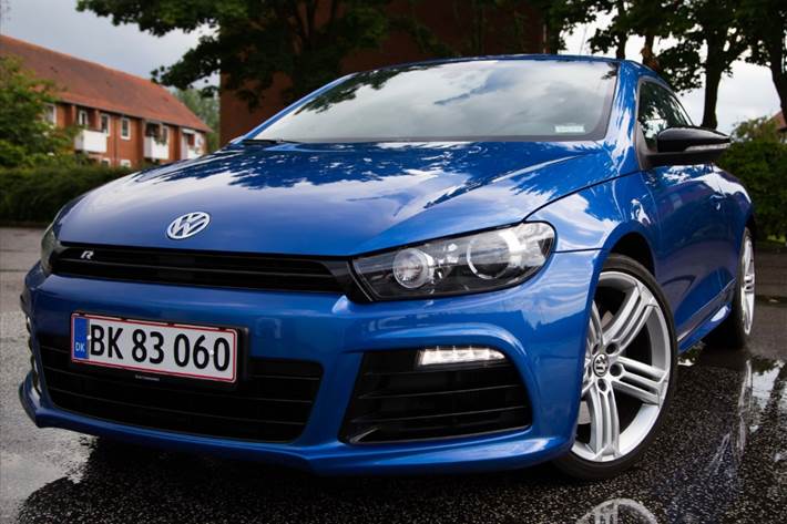 Blå VW Scirocco fra 2010