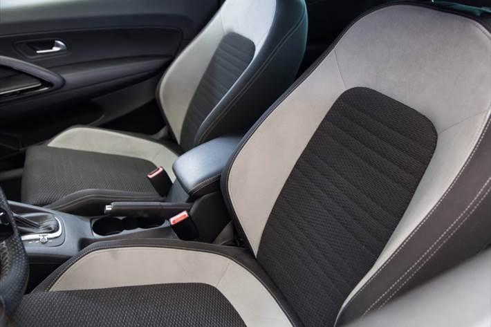 Blå VW Scirocco fra 2010