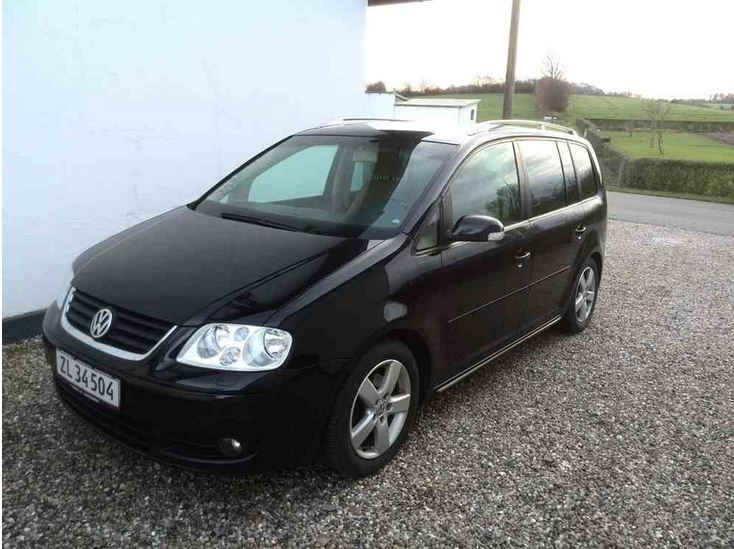 Sort VW Touran fra 2006